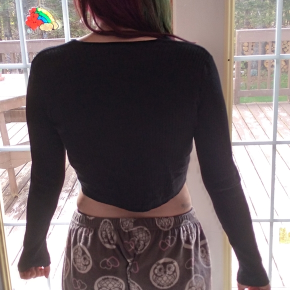 Two open tie crop shirts - Picture 8 of 8